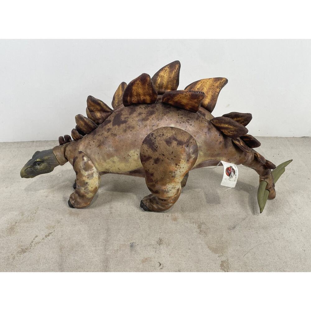 Vintage 1997 The Lost World Jurassic Park Stegosaurus JP24 15" Plush Q